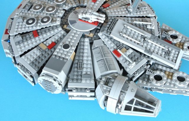 75105 Millennium Falcon modello 3