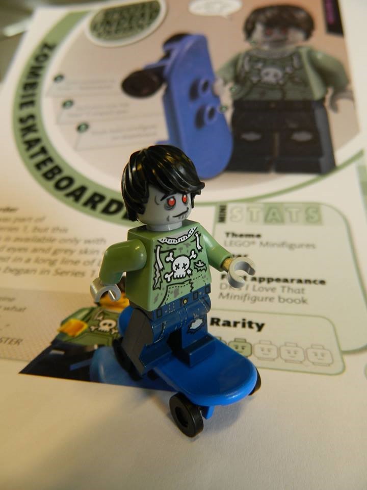 Rivelata La Minifigura LEGO Esclusiva dello Zombie Skateboarder - Mattonito
