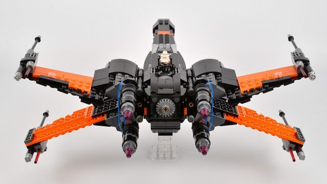 lego 75102 Poe s X Wing Fighter retro prospettiva