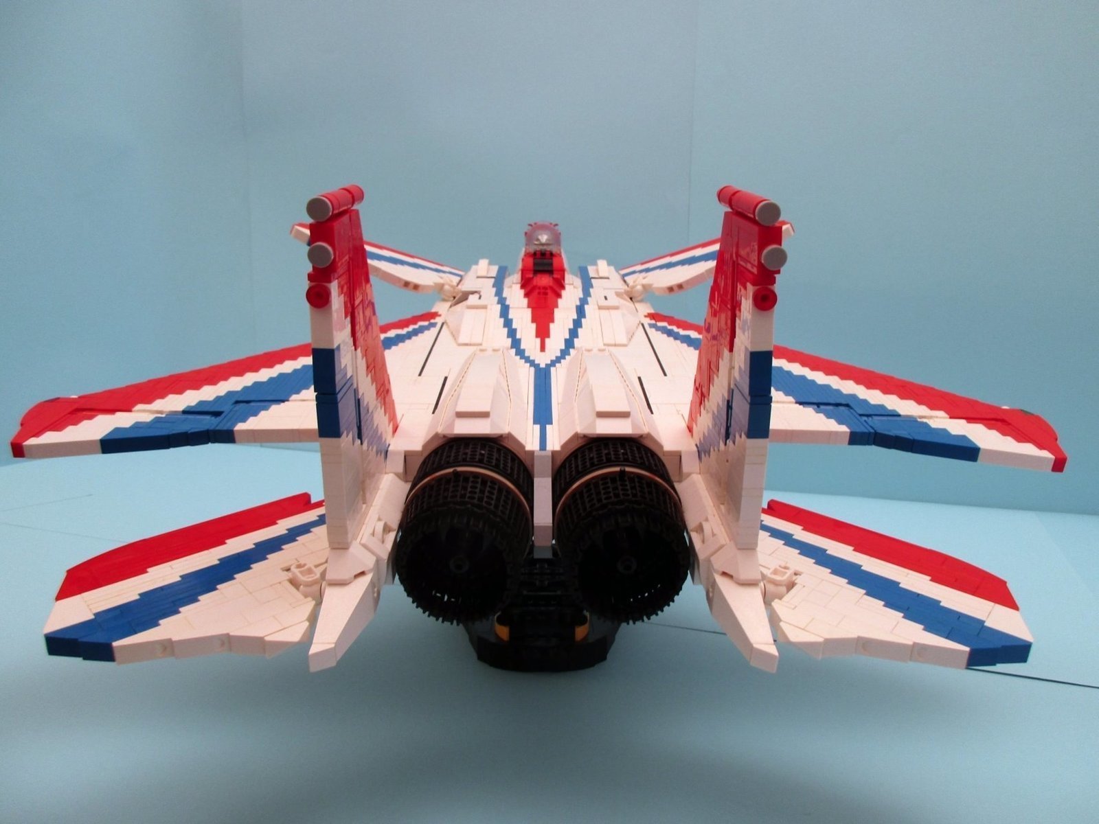 LEGO Ideas : 10000 votes pour le projet NF-15B Research Aircraft -  HelloBricks