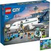 BRICKCOMPLETE Lego City - Juego de 2 aviones de pasajeros 60367 y 30639 Parque para perros y scooter