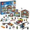 LEGO City Town Stazione Sciistica con Elicottero, Spazzaneve Mobile, Motoslitta e 2 Edifici, Set Invernale, 60203