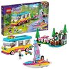 LEGO 41681 Friends Camper Van nel Bosco con Barca a Vela, Playset Giocattolo con Mini Bamboline di Stephanie, Emma ed Ethan, Giochi per Bambini