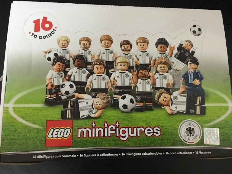 Minifigure LEGO Della Nazionale di Calcio Tedesca (71014) – Composizione del Box