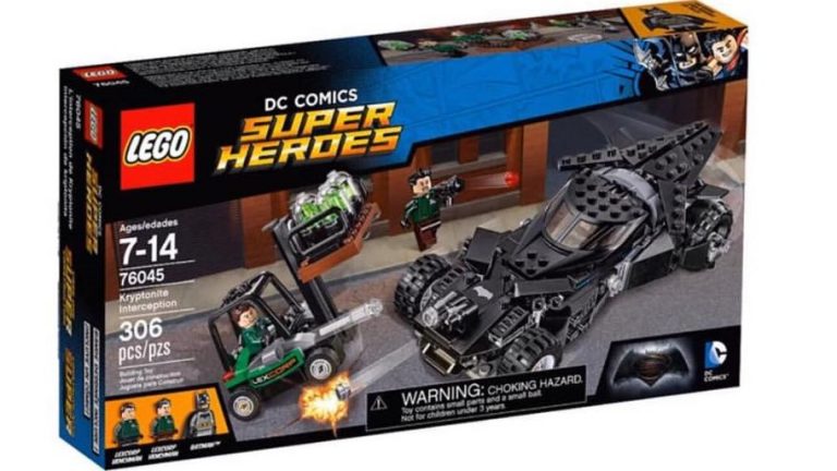 LEGO Batman V Superman: le Immagini Ufficiali del Set con la Batmobile