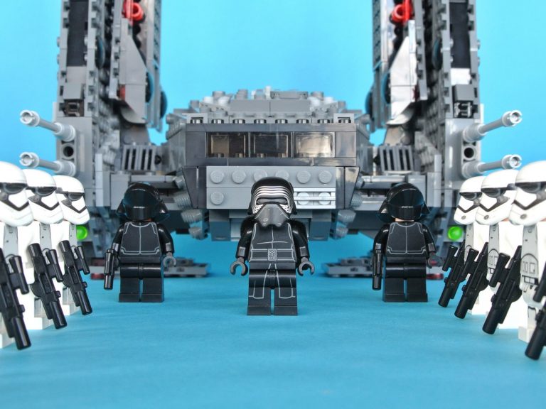 Recensione LEGO Star Wars 75104 – Kylo Ren’s Command Shuttle