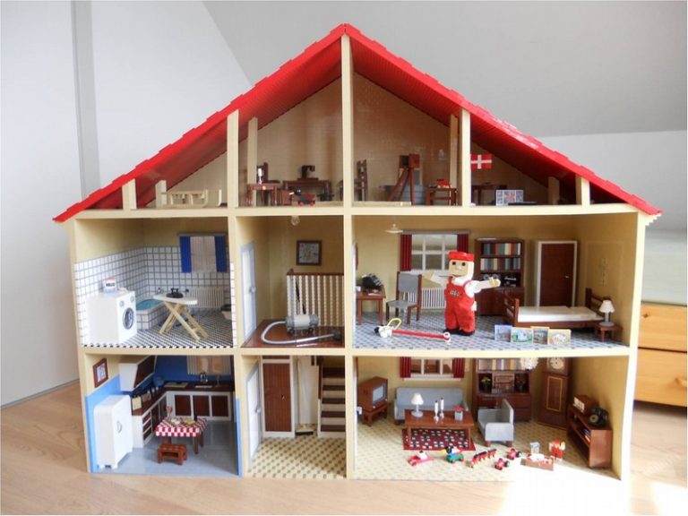 LEGO Mascot Home 1958