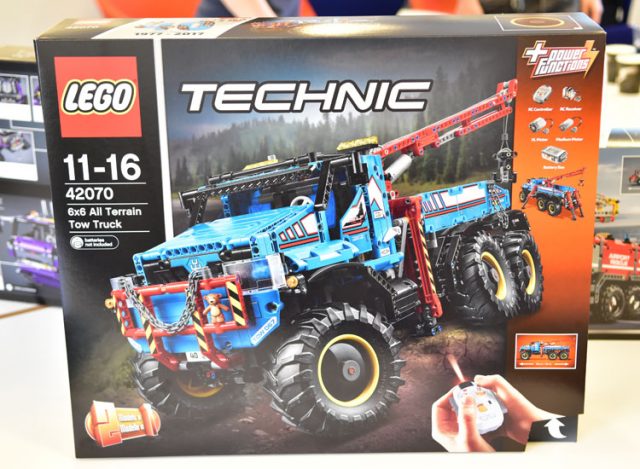 LEGO Technic 6×6 All Terrain Tow Truck (42070)