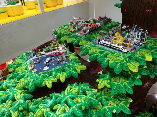 LEGO House Albero Creativita