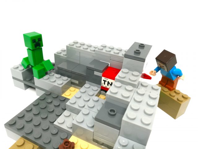 LEGO Minecraft 21135 - Crafting Box 2 modulo 3