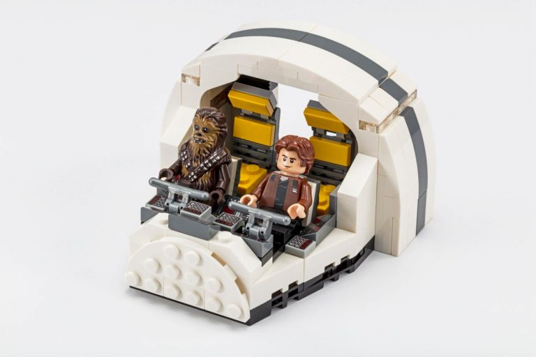 LEGO Star Wars SDCC 2018 Millennium Falcon Cockpit (75512)