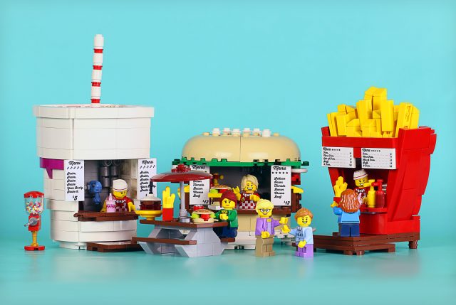 LEGO Ideas Food Stand Diners