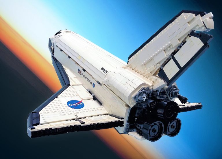 LEGO Ideas: UCS Space Shuttle Atlantis Raggiunge 10.000 Sostenitori