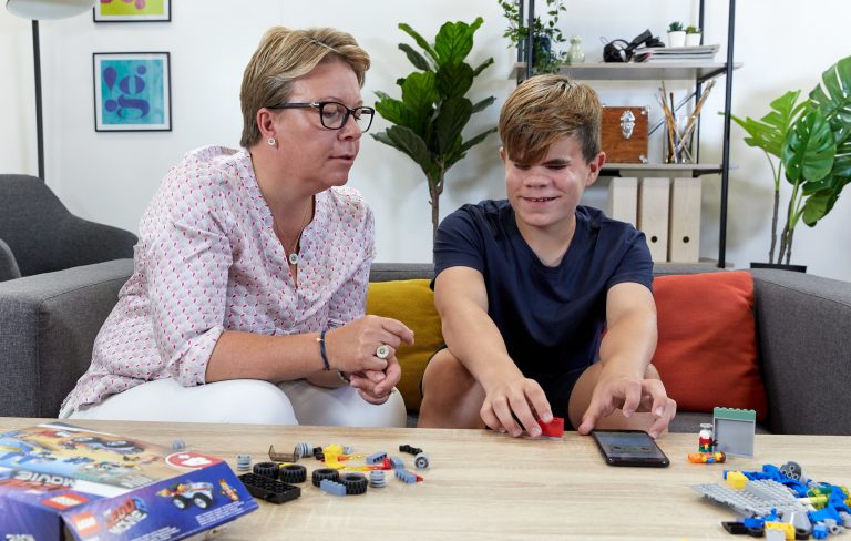 LEGO Annuncia le Istruzioni di Costruzione LEGO Audio & Braille