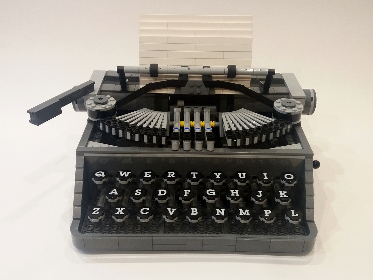 LEGO Ideas: LEGO Typewriter Raggiunge i 10.000 Sostenitori - Mattonito