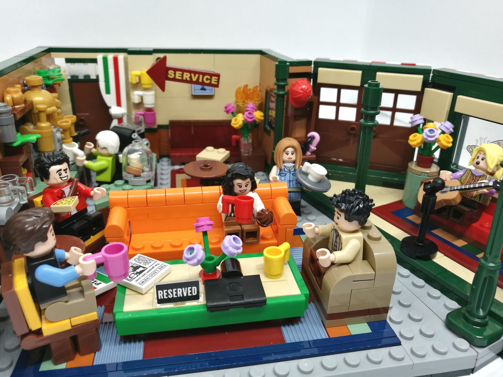 Central Perk 25° Anniversario della Serie TV Friends 21319 di Lego