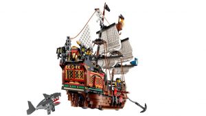 LEGO-Creator-31109-Pirate-Ship