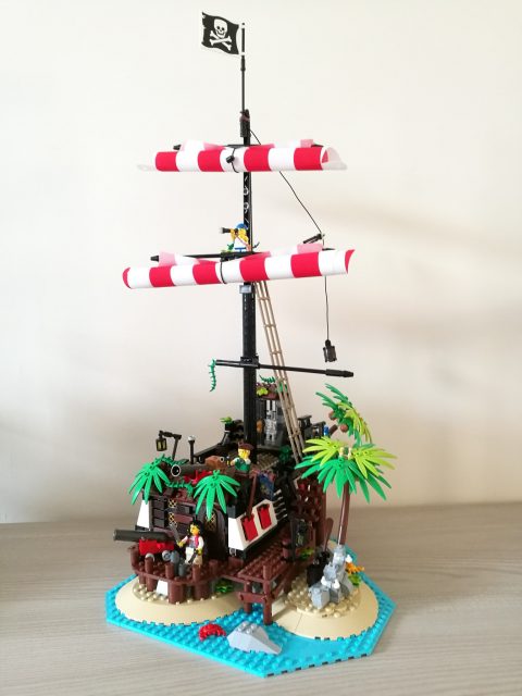 LEGO Ideas - I Pirati di Barracuda Bay (21322)