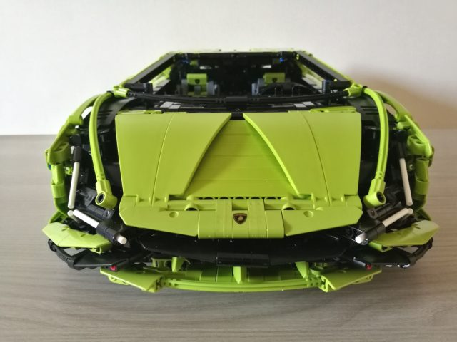 LEGO Technic 42115 - Lamborghini Sián Fkp 37