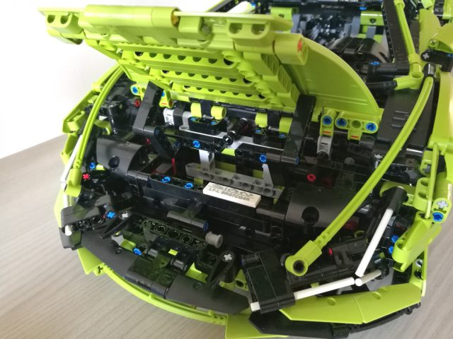 LEGO Technic 42115 - Lamborghini Sián Fkp 37