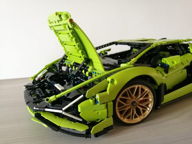 LEGO Technic 42115 - Lamborghini Sián Fkp 37