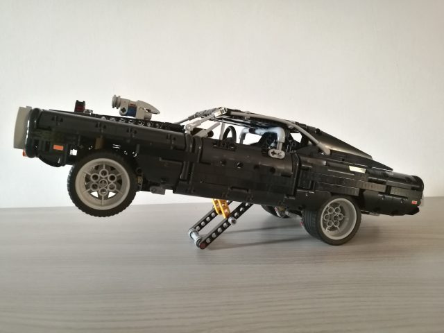 LEGO Technic - Dom's Dodge Charger (42111)