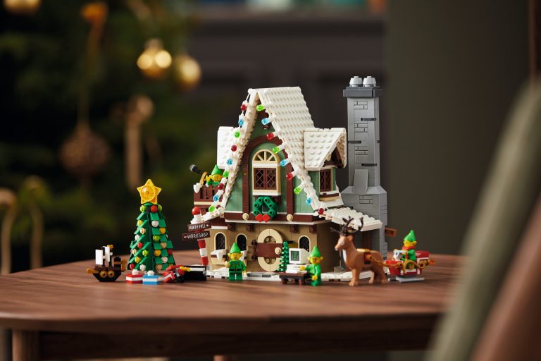 Il Designer LEGO Presenta il set di Natale 2020 La Casa degli Elfi (10275)