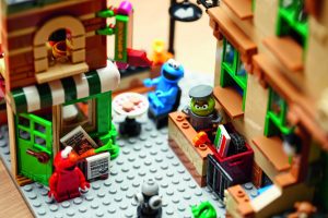 LEGO-Ideas-21324-Sesame-Street