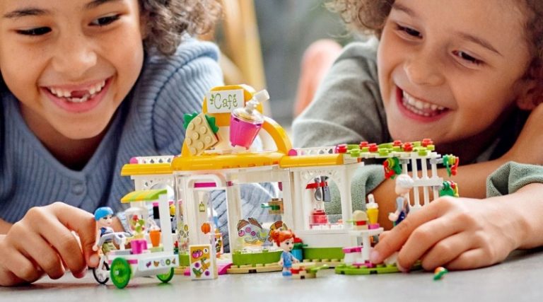 I Nuovi set LEGO Friends 2021 Introducono le Nuove Micro-Doll