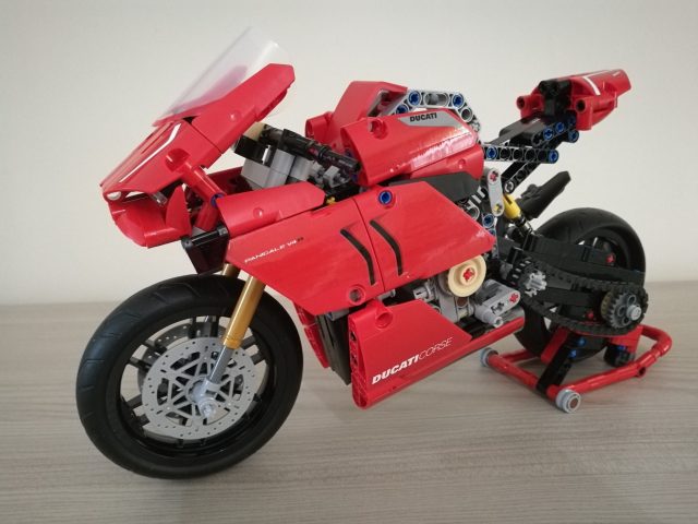 LEGO Technic 42107 - Ducati Panigale V4 R