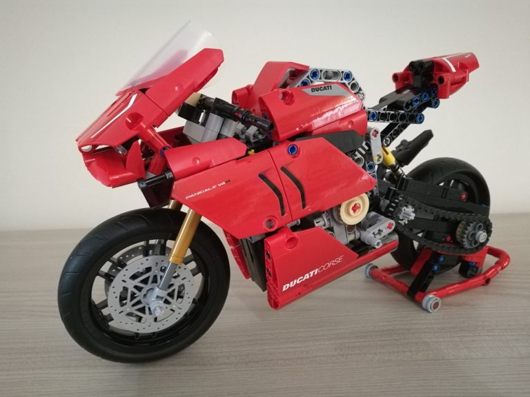 Recensione LEGO Technic 42107 – Ducati Panigale V4 R