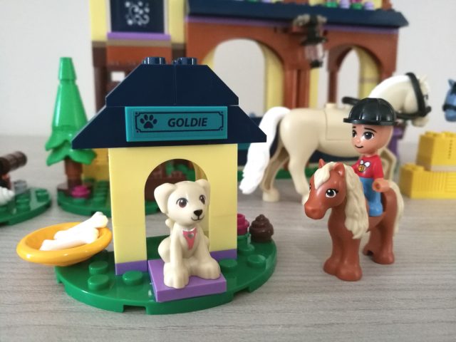 LEGO Friends 41683 - Il Centro equestre nel bosco 