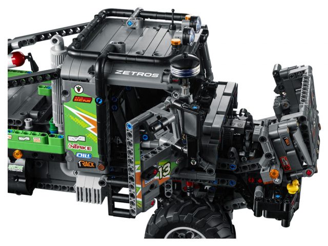 LEGO-Technic-4×4-Mercedes-Benz-Zetros-Trial-Truck-42129 