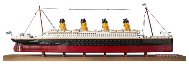 LEGO-Titanic-10294