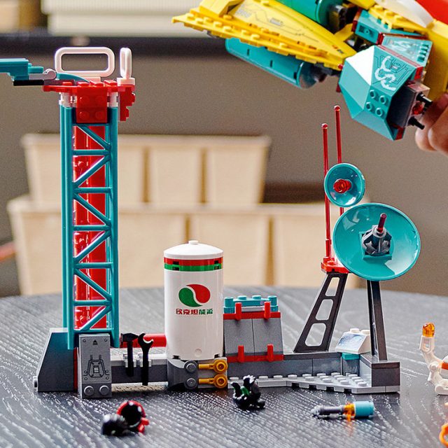 LEGO-Monkie-Kid-Galactic-Explorer-80035-3