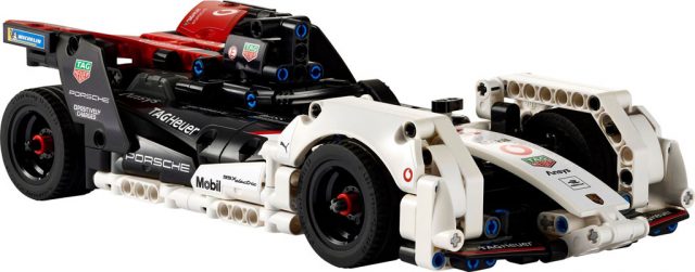 LEGO-Technic-Formula-E-Porsche-99X-Electric-42137