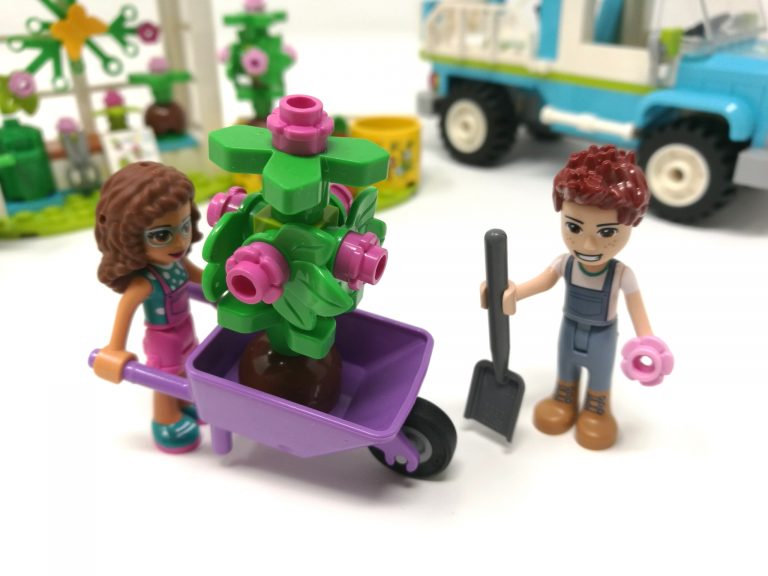 Recensione LEGO Friends – Veicolo pianta-alberi (41707)