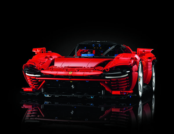 LEGO-Technic-Ferrari-Daytona-SP3-42143