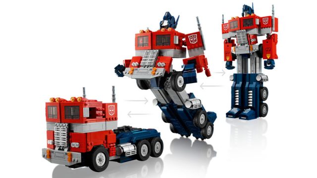 LEGO-Transformemrs-Optimus-Prime-10302