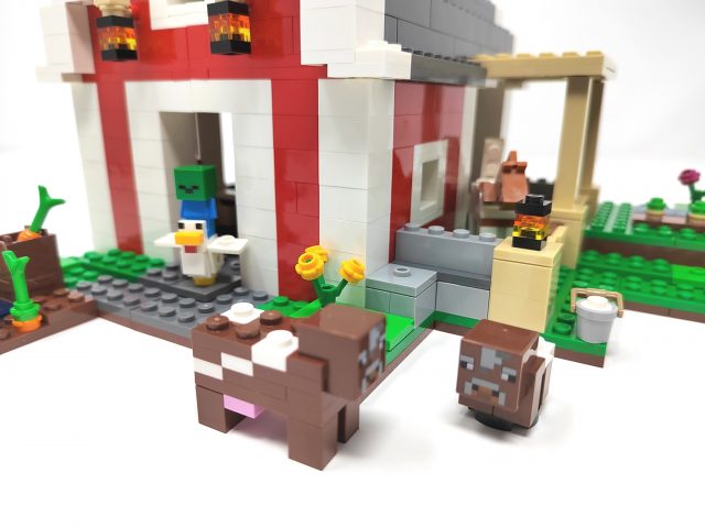 LEGO Minecraft - Il fienile rosso (21187)