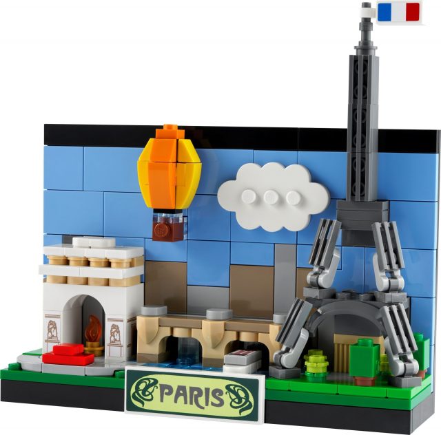 LEGO-Paris-Postcard-40568-3