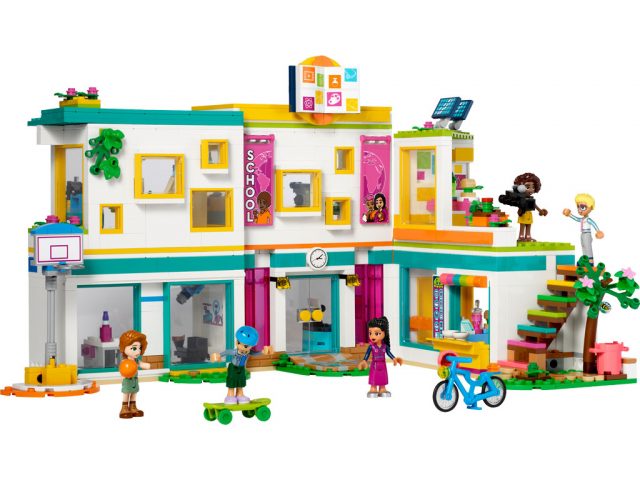 LEGO-Friends-Heartlake-International-School-41731