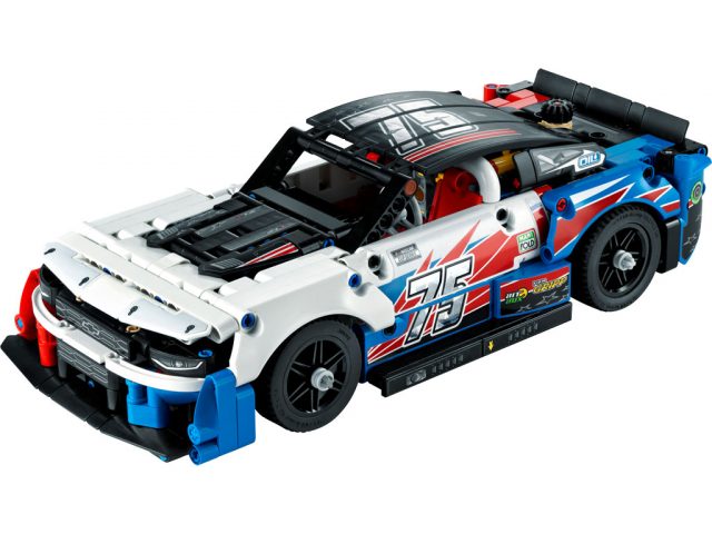 LEGO-Technic-NASCAR-Next-Gen-Chevrolet-Camaro-ZL1-42153