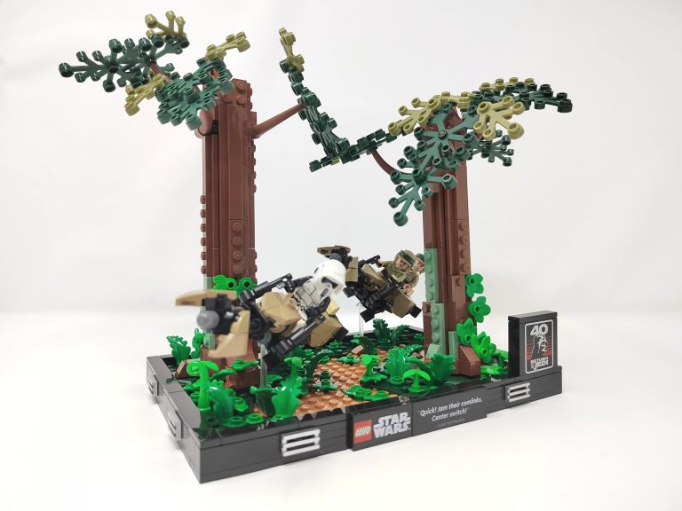 Recensione LEGO Star Wars – Diorama Inseguimento con lo speeder su Endor (75353)