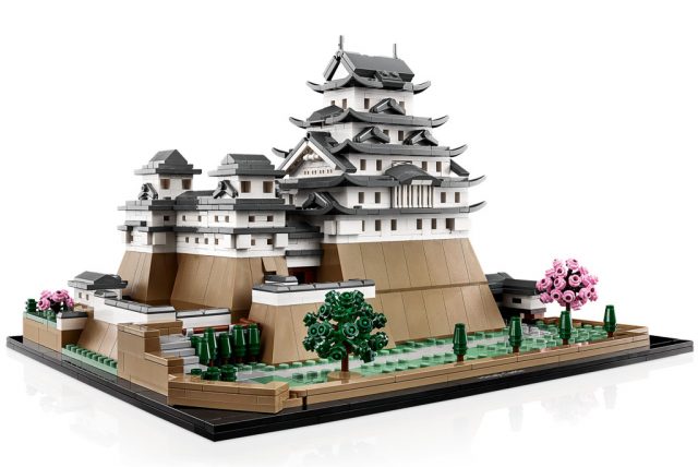 LEGO-Architecture-Himeji-Castle-21060