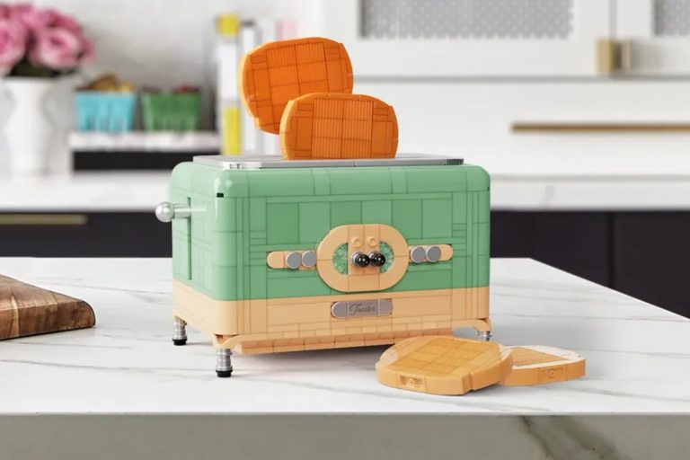 LEGO Ideas Vintage Toaster Raggiunge 10.000 Sostenitori